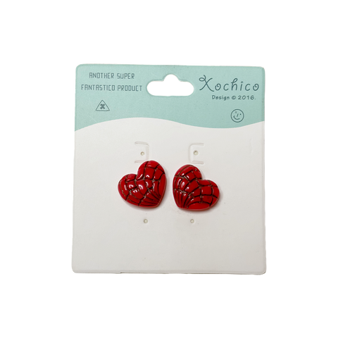 Red concha heart shaped stud earring