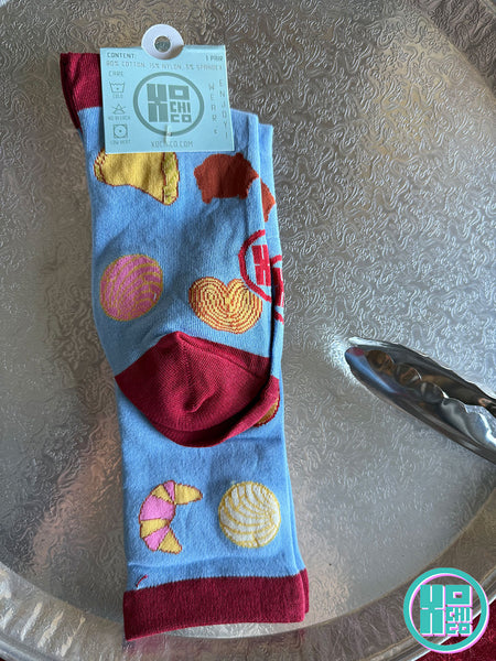 Pan Dulce socks (back view with header card).